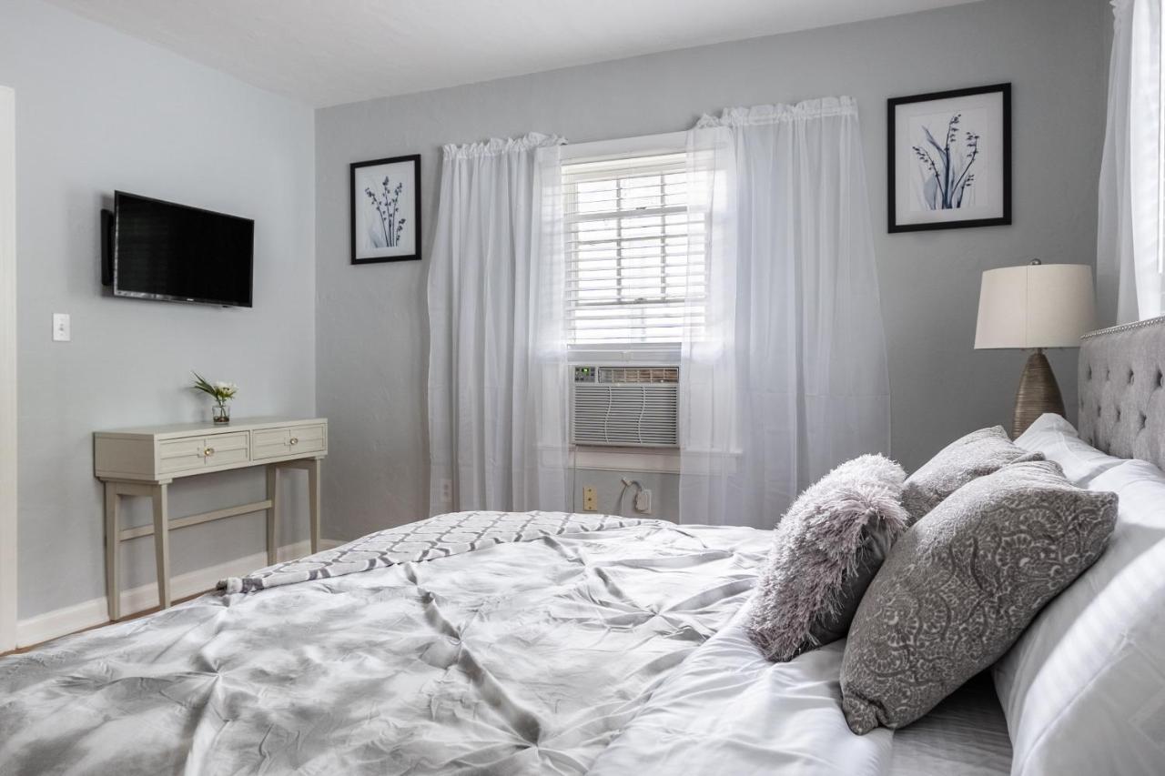 Cozy Apartments In The Triplex House, Historic District Of Orlando Bagian luar foto